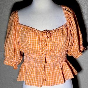 Light orange Rouched waist flair crop top ASTR Sz XL